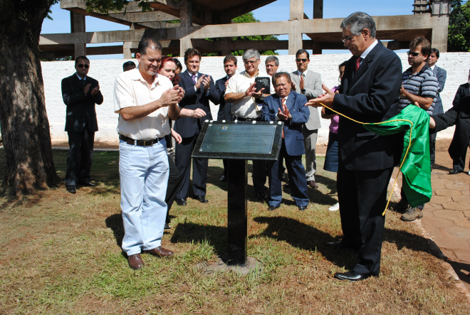 Na abertura da solenidade foram feito um minuto de silencio em respeito aos familiares das vitimas do acidente ocorrido no frigorífico Marfrig
Foto: Assessoria