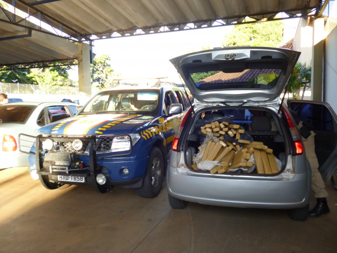 Droga é encontrada dentro de porta malas de veículo em Bataguassu
Foto: Assessoria de Comunicação