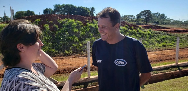 A bordo da "quadrilância", médico oficial dos pilotos de motocross já colocou mais de 15 ombros no lugar