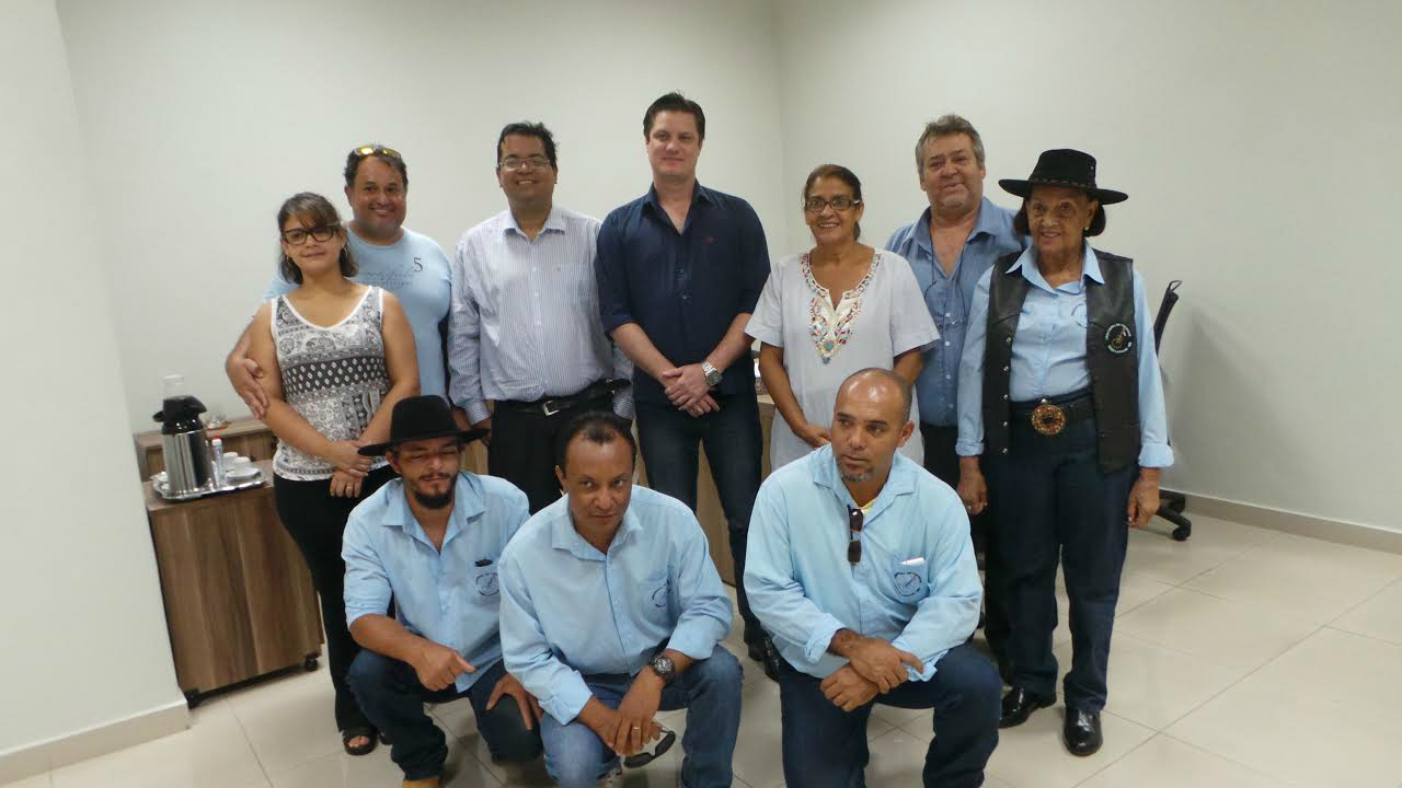 Bitencourt ouviu com atenção a proposta e sentiu envaidecido com o convite.(Foto/Thais Santos)