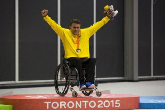 O mesa-tenista Iranildo Espíndola ficou com a medalha de ouro na classe 2 masculina. (Foto: Divulgação/Comitê Paralímpico Brasileiro)