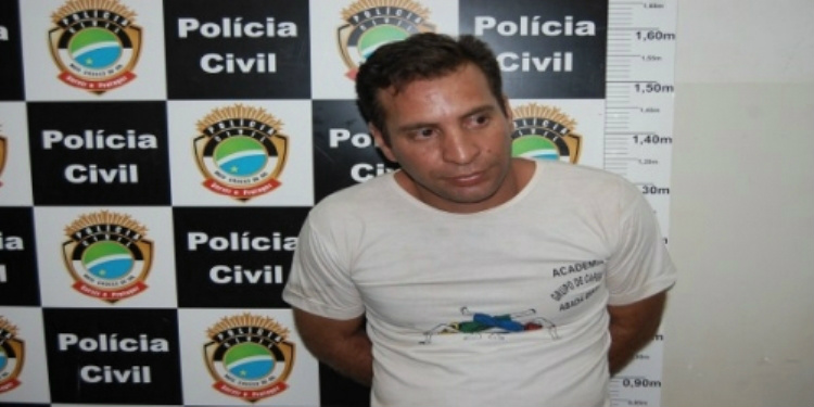 O acusado está preso em uma cela da DP de Costa Rica, à disposição da Justiça (Foto: Costa Rica News)
