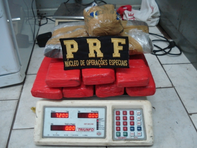 Mais de 7 Kg de maconha foram apreendidos
Foto: PRF