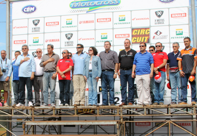 Abertura do Campeonato Brasileiro de Motocross será em Três Lagoas Abertura da segunda etapa realizada em maio de ano passado em Três Lagoas contou coma presença de autoridades e diretores das empresas patrocinadoras (Foto: Assessoria de Comunicação)