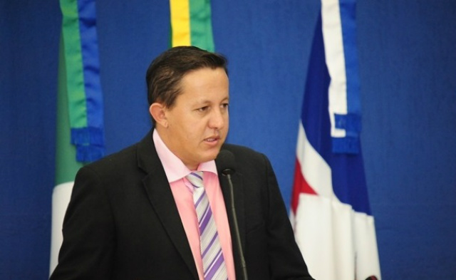 Vereador Gilmar Leite, o Gil do Jupiá quer fiscalizar empresas que não prestigiam trabalhador local (Foto: Assessoria)