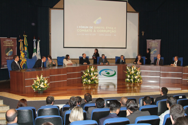 Fórum no TCE-MS traz ao Estado ampla discussão sobre a realidade atual do País O I Fórum de Direito Ética e Combate à Corrupção será finalizado neste sexta-feira (06). (Foto: Assessoria)