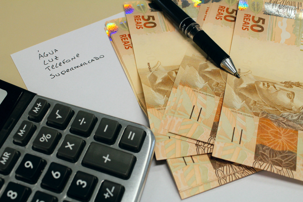 Inflação volta a subir e vai a 0,61% em abril Inflação volta a subir e vai a 0,61% em abril. (Ilustração)