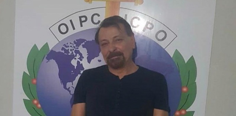 Battisti admite envolvimento em quatro assassinatos, diz imprensa italiana O italiano Cesare Battisti foi preso na Bolívia em fevereiro, após fugir por 40 anos. Foto: Divulgação Polícia Boliviana