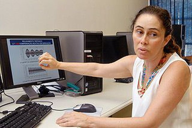 Mulheres assinam 72% dos artigos científicos publicados pelo Brasil Nas salas de aula, as meninas são cerca de 5% dos estudantes, disse a professora Maria Cristina Tavares - Divulgação Unicamp