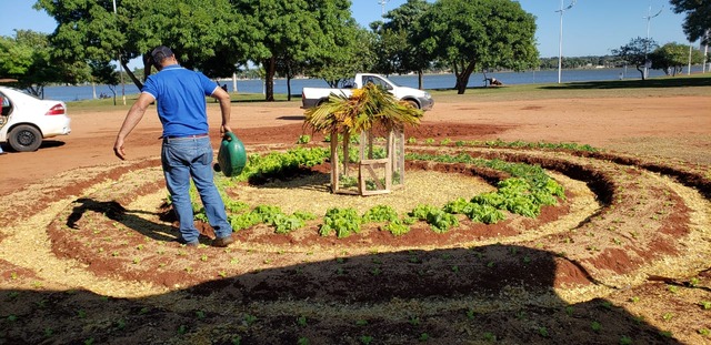 Dia do Meio Ambiente tem atrações na Lagoa Maior até às 16h Horta em formato de mandala, em tamanho reduzido, explica como funciona a produção agroecológica integrada sustentável - PAIS - e a importância da agricultura familiar. Foto: Ricardo Ojeda