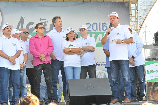 Ação Cidadania atrai 1,2 mil pessoas e faz 5 mil atendimentos Presidente da Fiems, Sérgio Longen durante o evento. (Foto: Assessoria)