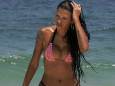 Ariadna começa a tirar fotos nua nesta terça, 22, diz jornal Ariadna começa a tirar fotos nua nesta terça, 22, diz jornal