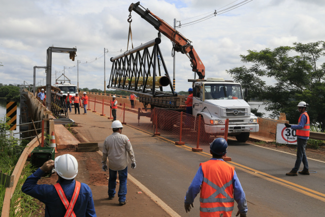 Governador vem a Três Lagoas inaugurar ramal de gasoduto As obras para ramal do gasoduto iniciaram em setembro de 2014 e foram investidos R$ 58 milhões. A extensão do ramal que vai abastecer a Eldorado Brasil tem 40 quilômetros e foi construído pela CMT Engenharia (Foto: Assessoria)