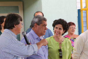 Várias obras foram entregues pelas autoridades aos Brasilândenses O prefeito de Brasilânda, Antonio Thiago de Pádua agradeceu o governador André Puccinelli pela parceria (Fotos: Ricardo Ojeda)