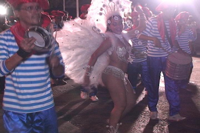 Carnaval: Nem precisou sair do Estado para estar na Bahia Samba no pé e muita alegria contagiaram os presentes
