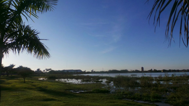 A terça-feira começa ensolarada e a temperatura registrada pela manhã foi de 23ºC. (Foto:Ricardo Ojeda)