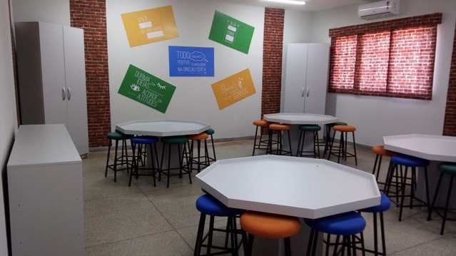 Escola Municipal Maria Eulália terá sala de robótica Sala a escola Maria Eulália depois da reforma para implantação do projeto Jovens Brilhantes. Foto: Divulgação Elektro