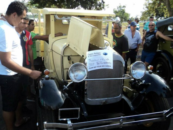 Lançamento do Clube de Carros Antigos de Três Lagoas será no show room da Ford Encontro de carros antigos já aconteceu em Três Lagoas e meta agora é o lançamento do Clube de Carros Antigos (CCA) do município (Foto: assessoria de Imprensa)