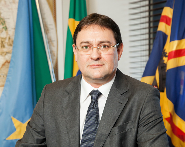 AQUI, INCENTIVAMOS O DESENVOLVIMENTO