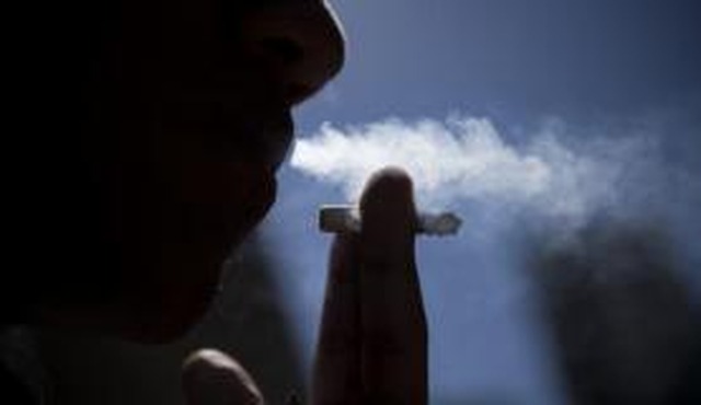 Pesquisa aponta alto percentual de fumantes que pretendem largar o cigarro nos próximos meses. (Foto: Arquivo/Agência Brasil