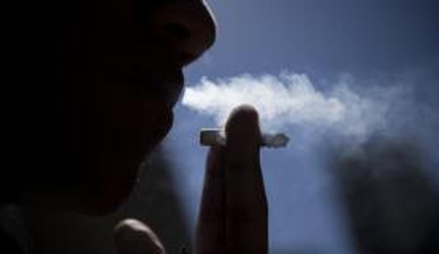 Quase 50% dos fumantes querem deixar o cigarro nos próximos meses, indica estudo Pesquisa aponta alto percentual de fumantes que pretendem largar o cigarro nos próximos meses. (Foto: Arquivo/Agência Brasil