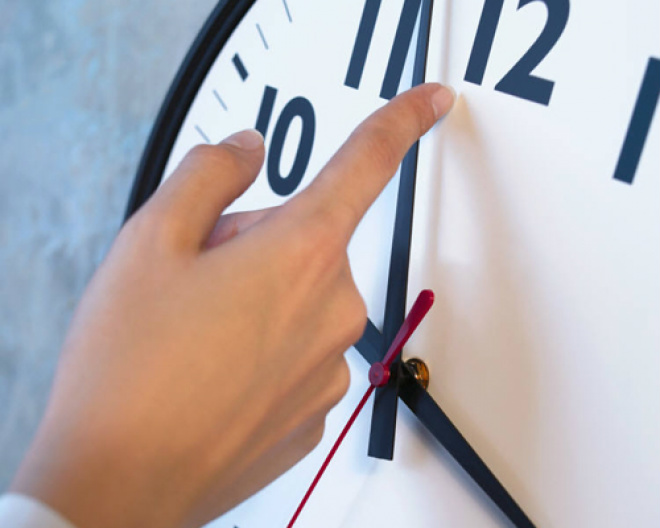 Horário de Verão termina neste domingo 17 de fevereiro, os relógios devem ser atrasados em 01 hora (foto: google)