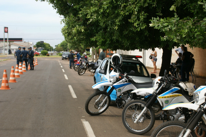 Policiais durante a 