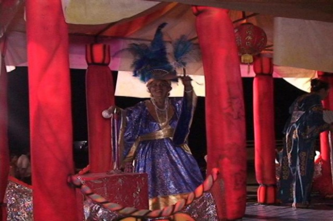 Programa Perfil News mostra melhores momentos do desfile carnaval 2012 Muita cor e plumas fizeram com que o carnaval fosse destaque