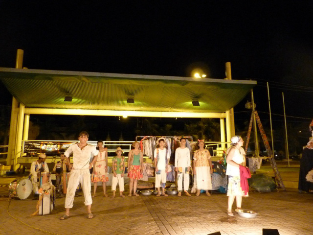 Vila Verde recebe espetáculo “Retirantes” no próximo domingo A peça é um drama com características do teatro popular, que retrata os desejos e utopias de um povo que anseia melhores condições de vida em lugares desconhecidos (Foto: Divulgação/Assecom)