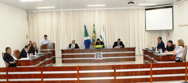 Prefeito prestigia primeira sessão do ano da Câmara Prefeito desejou sucesso aos vereadores brasilandenses
Foto: Assessoria