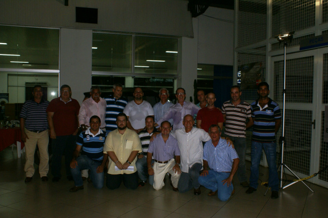 Evento oficializa o Clube de Carros Antigos de Três Lagoas Integrantes do Clube de Carros Antigos de Três Lagoas
Foto: Jean Martins