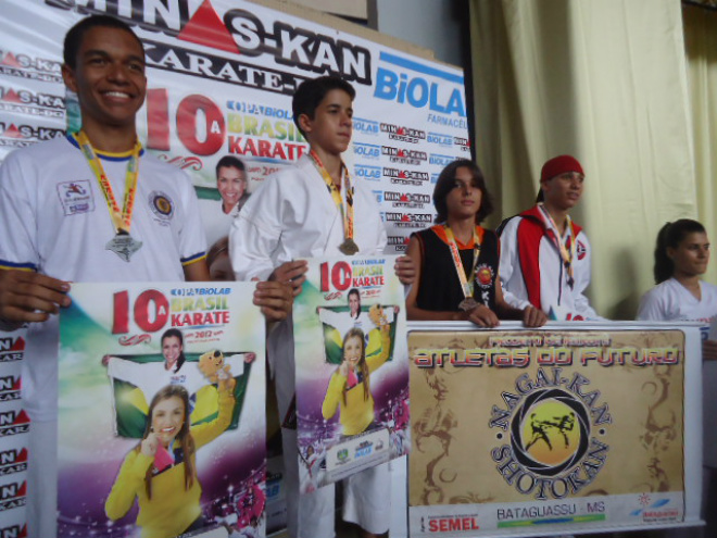 Bataguassu participa da 10ª Copa Brasil Biolab Atletas de Bataguassu durante premiação
Foto: Assessoria de Comunicação