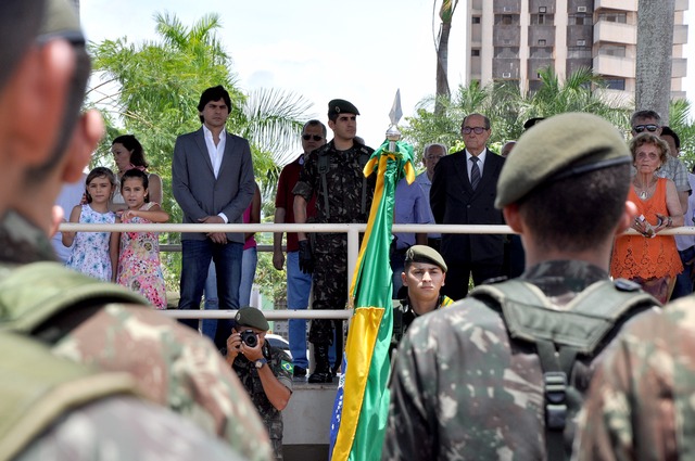 3ª Bateria de Artilharia Antiaérea realiza solenidade em comemoração ao Dia da Bandeira 3ª Bateria de Artilharia Antiaérea realiza solenidade em comemoração ao Dia da Bandeira