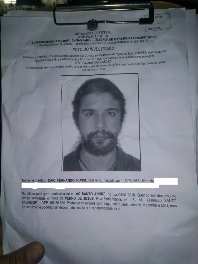 Na contramão, 'Breaking Bad' da vida real traficava drogas de SP para MS Cartaz da PF: identificação foi facilitada, pois professor era conhecido na agência (Divulgação)