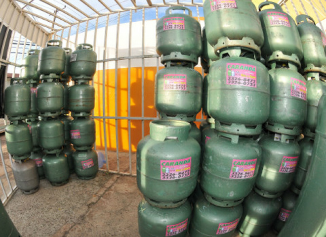 Botijão de gás terá reajuste nas distribuidoras a partir de amanhã
Foto: Gerson Oliveira