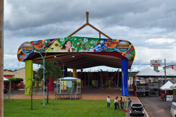 Festa é realizada na avenida Major Francisco Faustino Dias (Praça do Carnaíba)Foto: divulgação