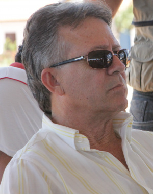ARRASTÃO POLÍTICO Com pinta de galã de novelas da Globo, Getúlio Neves, secretário de Obras de Três Lagoas