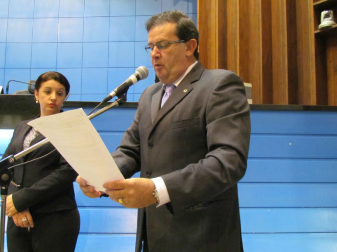 Deputado Eduardo Rocha pede a construção do Hospital Municipal em Três Lagoas Eduardo Rocha explicou ainda que com a autorização do Ministério da Educação para a instalação do Curso de Medicina em Três Lagoas, a necessidade de um Hospital Escola, para exercitar a prática será ainda maior
Foto: Assessoria