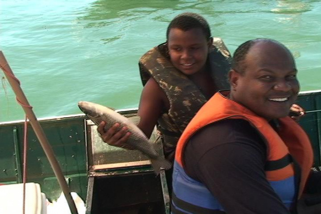 Pescadores estão animados com a quantidade de peixes
Foto: Maycon Almeida