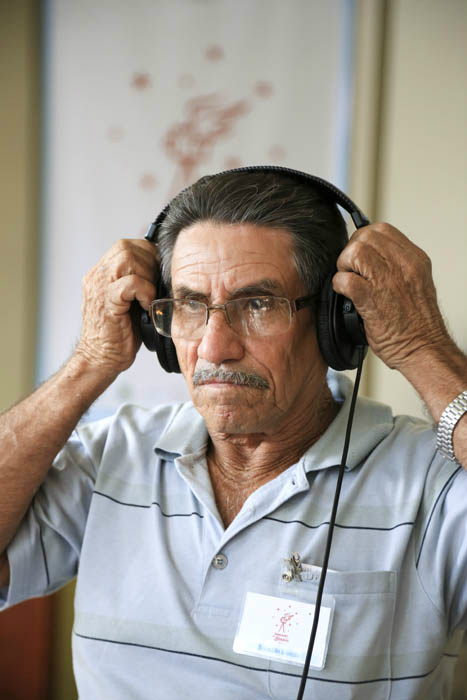 Curta-metragem com história de ex-ferroviário é gravado na região do Pantanal Ex-ferroviário acompanha de perto todo o processo (Foto: Divulgação/ Juarez Pavelak)