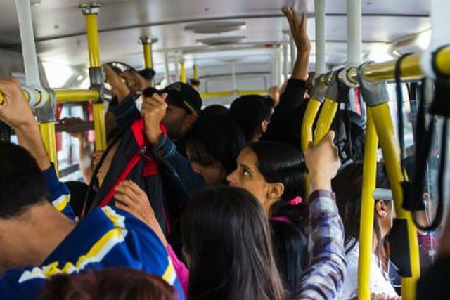 Pesquisa mostra que 97% das mulheres já sofreram assédio em transporte Divulgação/Secretaria da Mulher do DF