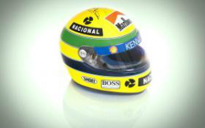 Capacete utilizado por Ayrton Senna na temporada de 1993 foi leiloado na Inglaterra
Foto: Divulgação/Silverstone Auctions