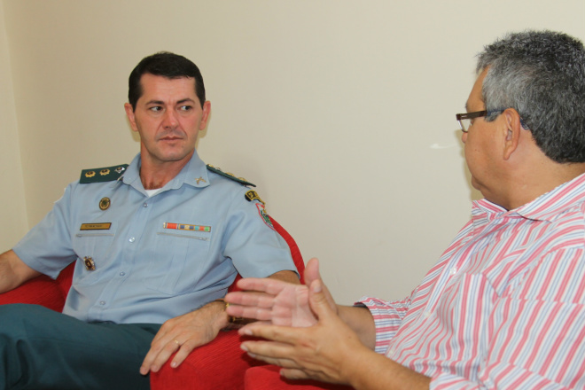 Polícia Militar de Três Lagoas está preparada para combater o crime, diz Monari O comandante do 2º BPM, tenente coronel Wilson Sergio Monari visitou o Perfil News e falou com o jornalista Ricardo Ojeda, sobre a atuação dos policiais, que inclusive vem recebendo elogios da sociedade (Foto: Jean Souza)