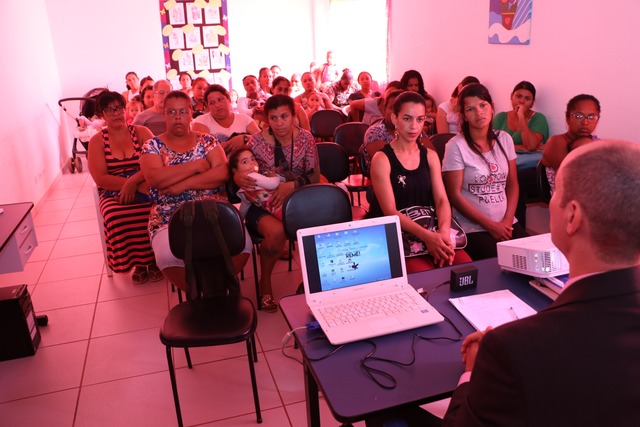 Mães do CRAS “Ana Maria Moreira” de Três Lagoas recebem orientações sobre violência doméstica Foto: Assessoria