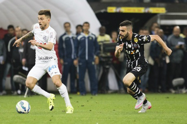 Lucas Lima comandou mais uma vitória do Santos nesta quarta. (Foto: Davi Ribeiro/Lancepress)