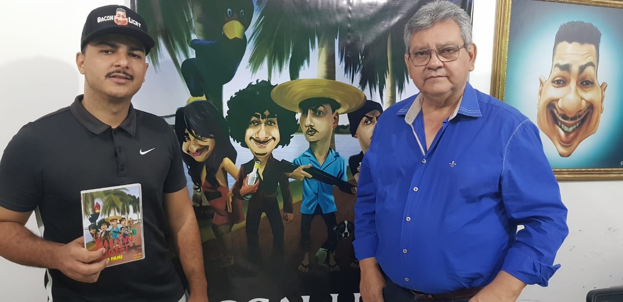 Samuel Silva, produtor do Bacon Light, e Ricardo Ojeda, diretor do Perfil News. (Foto: Lucas Gustavo). 