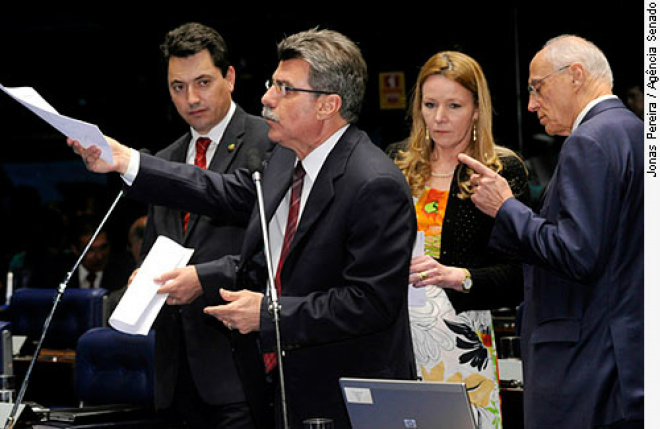 Senadores devem fazer nova votação, desta vezm em plenário, antes de projeto ir à sanção presidencial. 