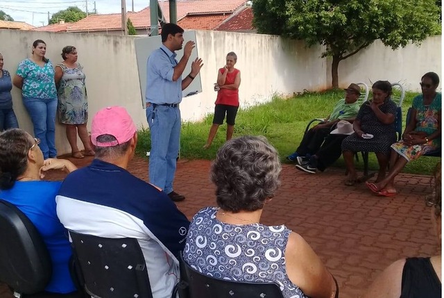 Equipe de saúde de Brasilândia fala com idosos sobre qualidade de vida Foto: Divulgação