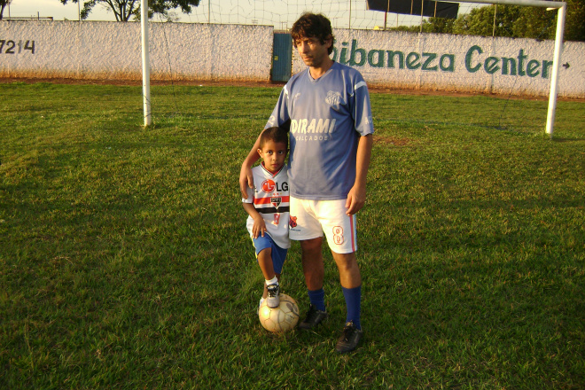 Brasilandense será monitorado pelo São Paulo Futebol Clube Treinador Fogoió, pai do atleta Ademir e Juninho visitaram o gabinete do Prefeito Jorge Diogo (Foto: Arquivo)
