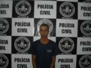 Mais um mandado de prisão é cumprido em Três Lagoas Após cumprimento do mandado Israel foi conduzido até a cidade de Pereira Barreto/SP
Foto: Polícia Civil